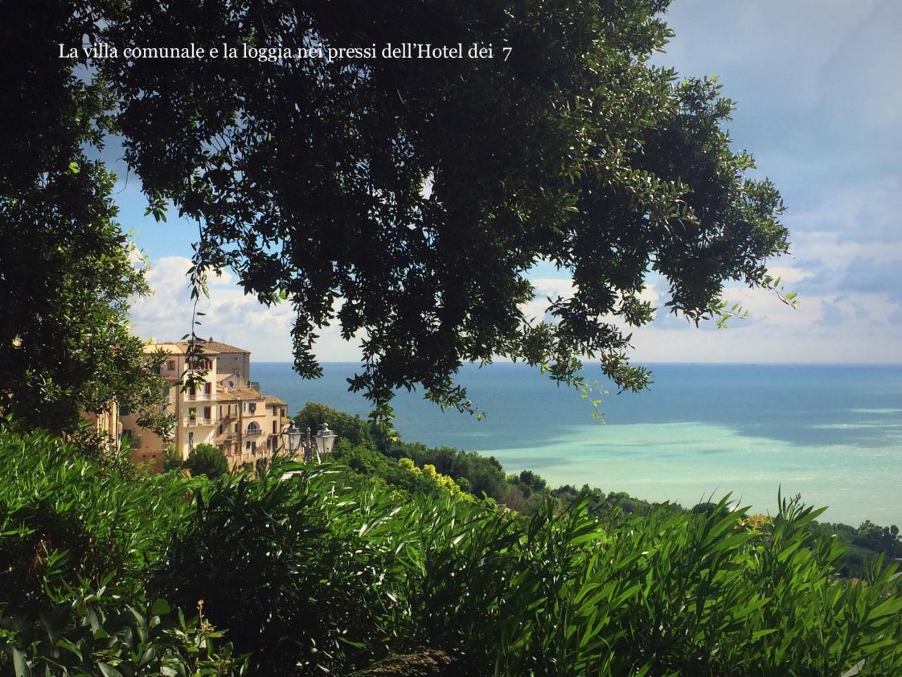 Hotel Dei Sette วาสโต ภายนอก รูปภาพ